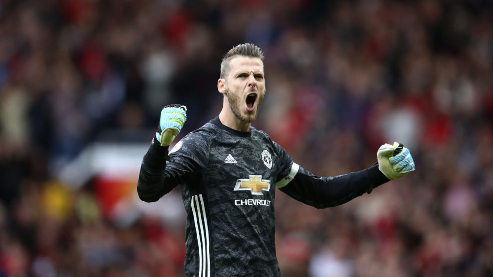  曼城德比战碾压曼联扩大优势  