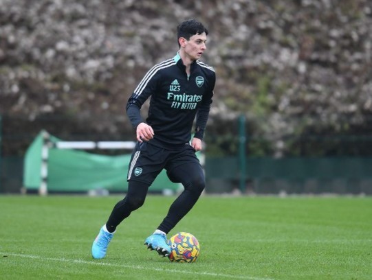  阿森纳青年军发威，U21小将首秀建功  